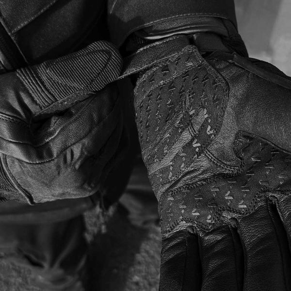 inside of black spada gloves with palm grips