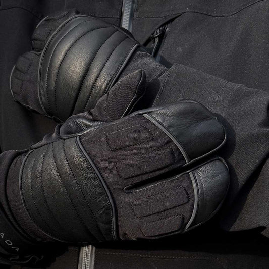 biker wearing the black waterproof Vulcan motorcycle spada gloves