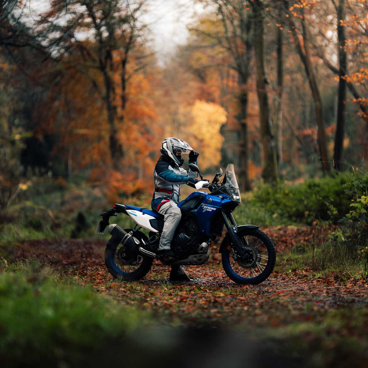 biker in full adventure gear in spada vanguard riding motorbike