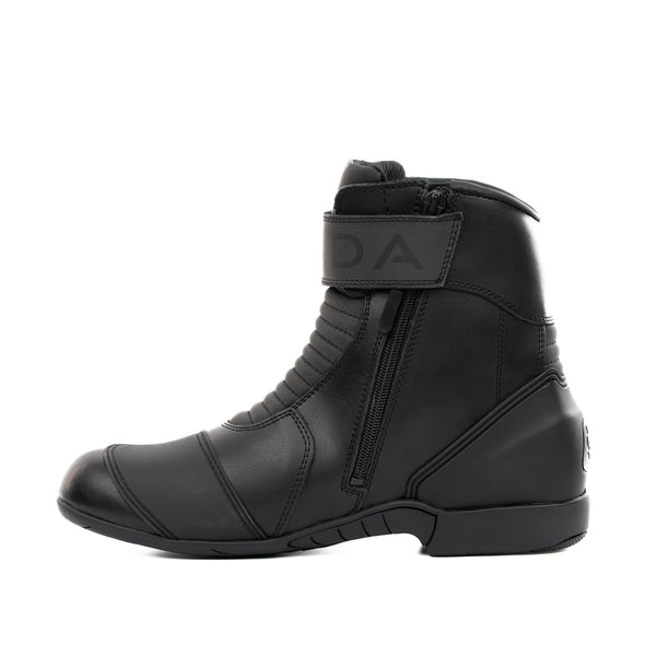 Black waterproof motorcycle boots - Spada Icon Rev.2