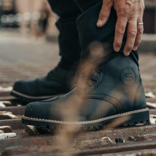 Pilgrim Grande Rev.2 Black Distressed Motorcycle Boots