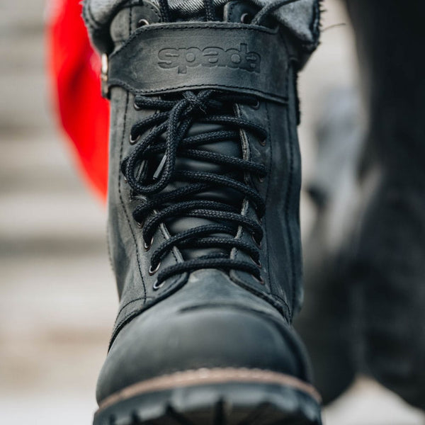 closeup of laces of the black motorbike spada boots