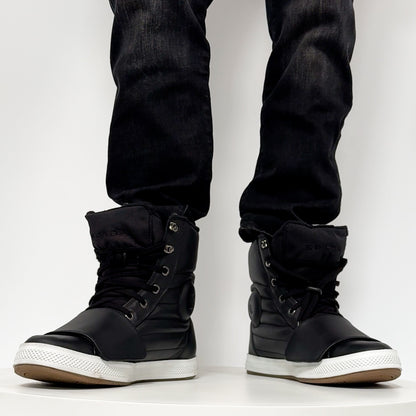 360-degree video of Heat Black motorcycle trainers worn by a man, showing full design and fit