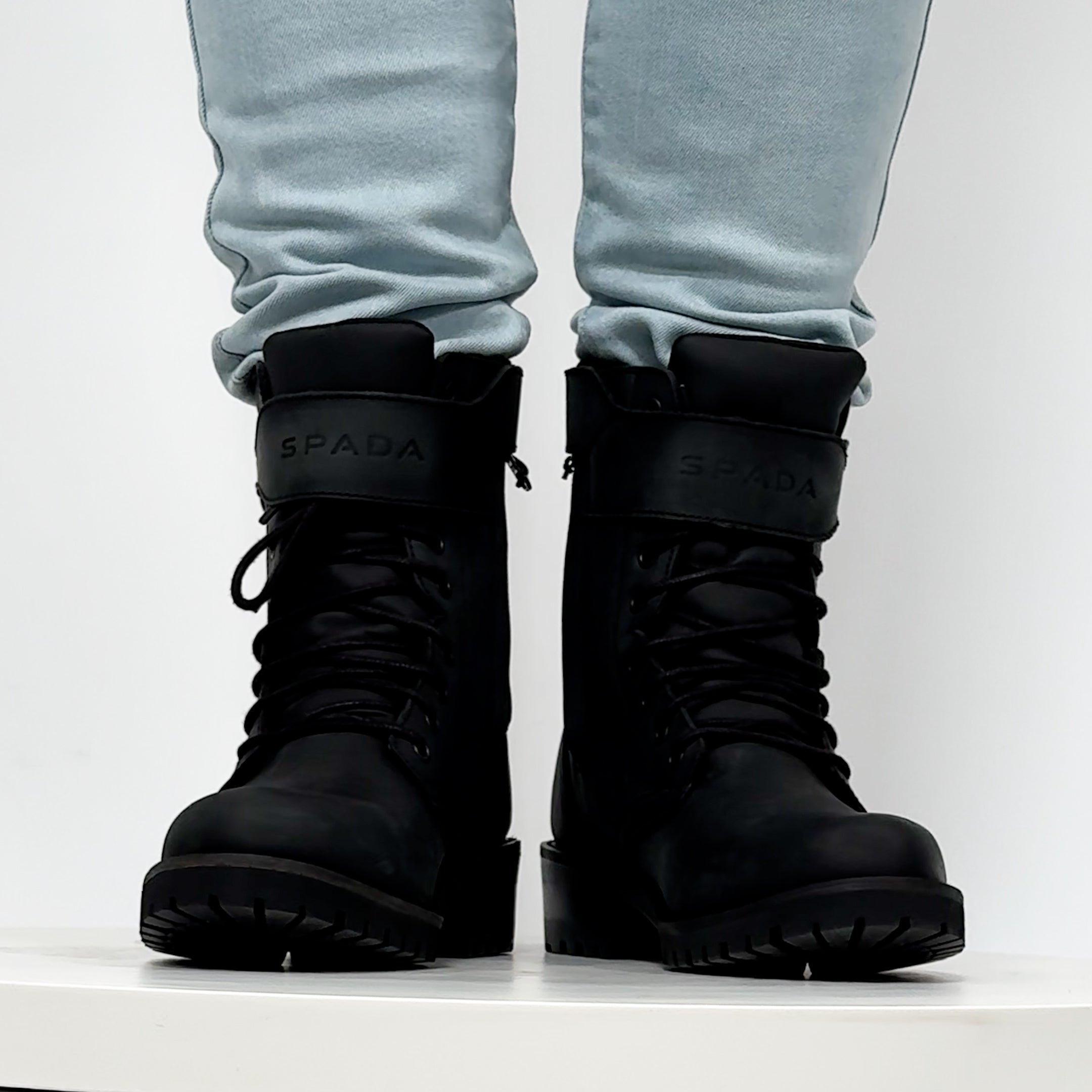 360 video of a woman wearing Piston Black motorcycle boots for women