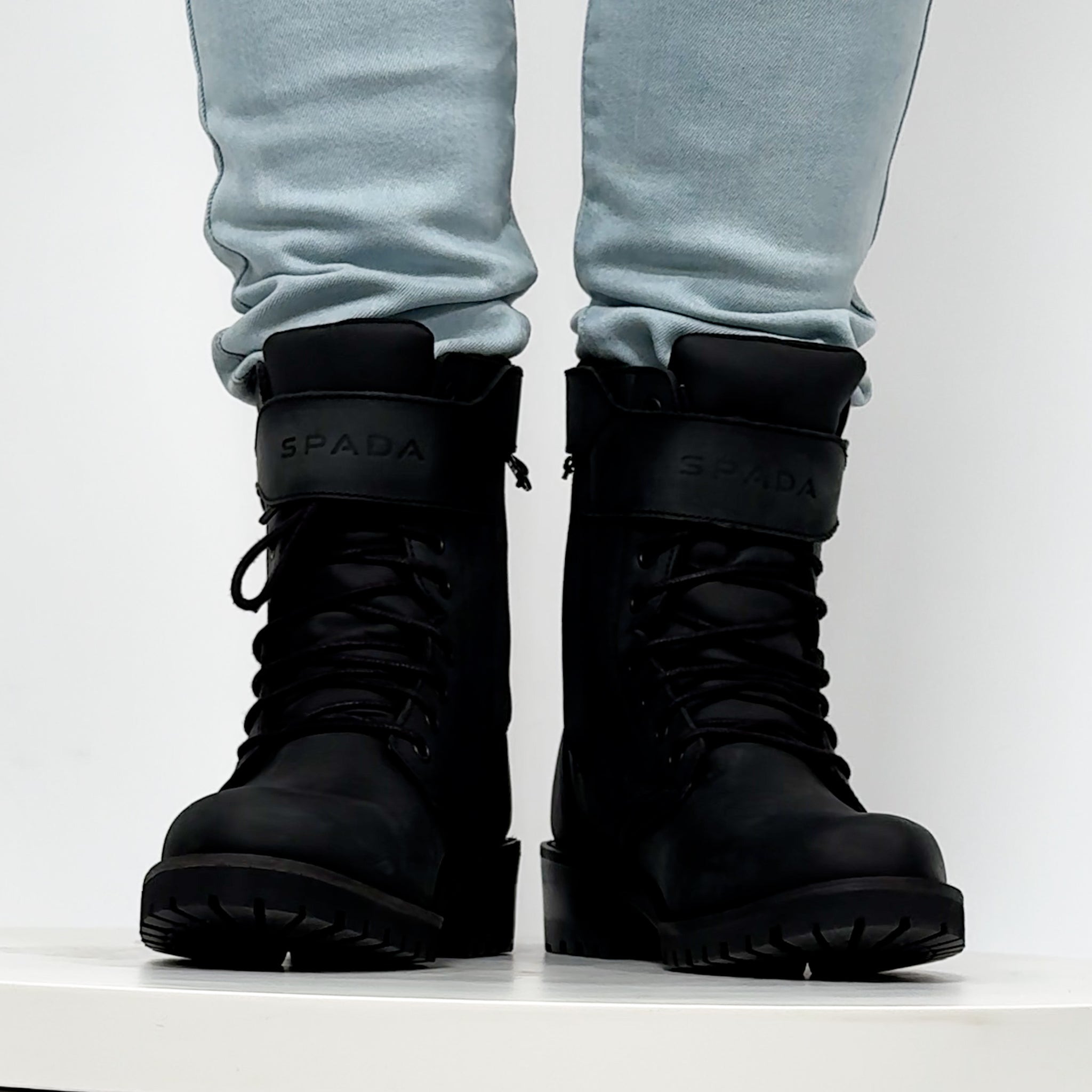 360 video of a woman wearing Piston Black motorcycle boots for women