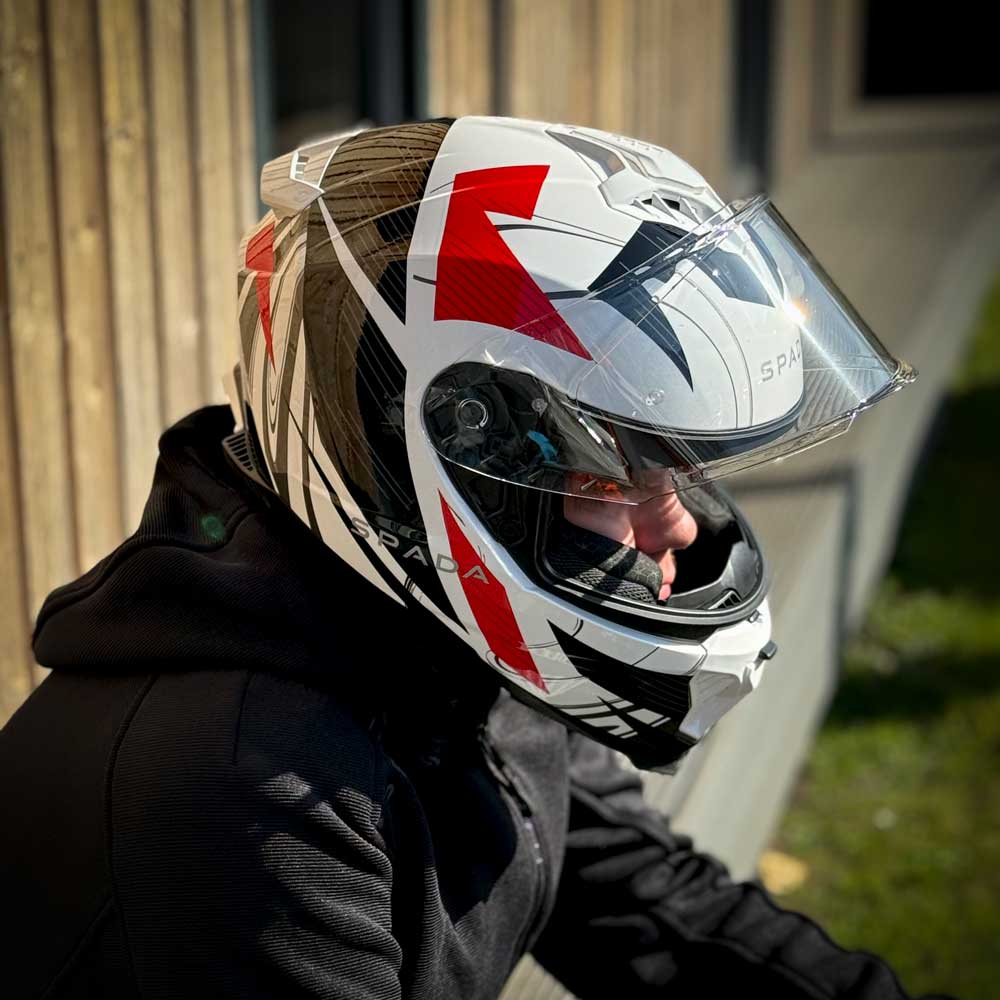 SP18 Strike White & Red Full Face Motorcycle Helmet